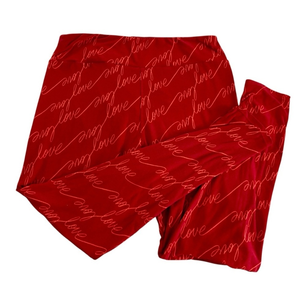 LuLaRoe Tall & Curvy Leggings in Red Love Script